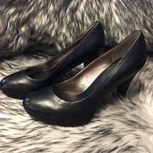 Angled Wood Stacked 4”Heels Quality Leather Banana Republic
